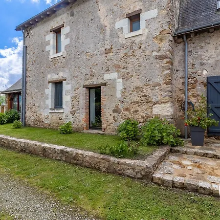 D'hotes Avec Piscine Et Petit-dejeuner Proche D'angers - Fr-1-622-84 Soucelles