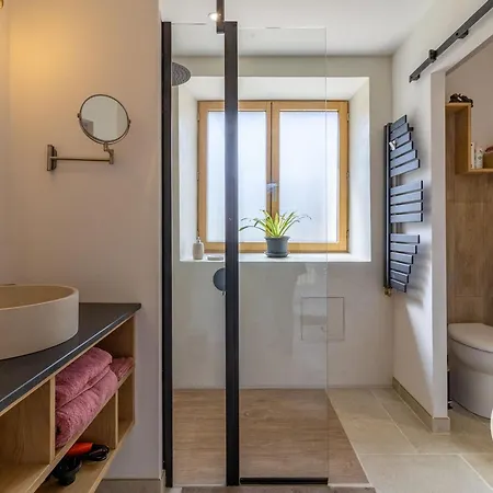 D'hotes Avec Piscine Et Petit-dejeuner Proche D'angers - Fr-1-622-84 3* Soucelles