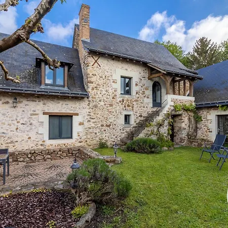 D'hotes Avec Piscine Et Petit-dejeuner Proche D'angers - Fr-1-622-84 Soucelles