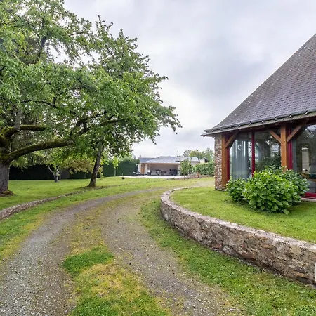 D'hotes Avec Piscine Et Petit-dejeuner Proche D'angers - Fr-1-622-84
