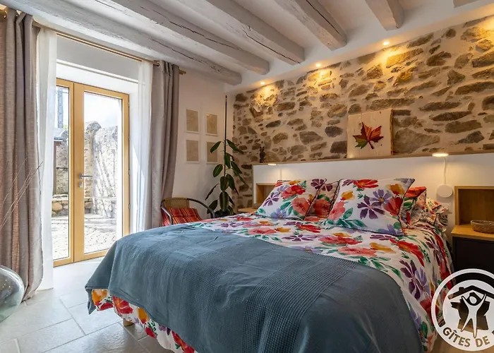 D'hôtes Avec Piscine Et Petit-déjeuner Proche D'angers - Fr-1-622-84 Couette-café