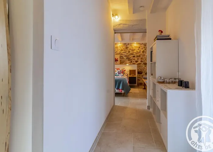 Couette-café D'hôtes Avec Piscine Et Petit-déjeuner Proche D'angers - Fr-1-622-84 3*