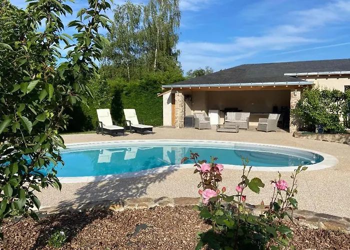 D'hôtes Avec Piscine Et Petit-déjeuner Proche D'angers - Fr-1-622-84 Couette-café Soucelles